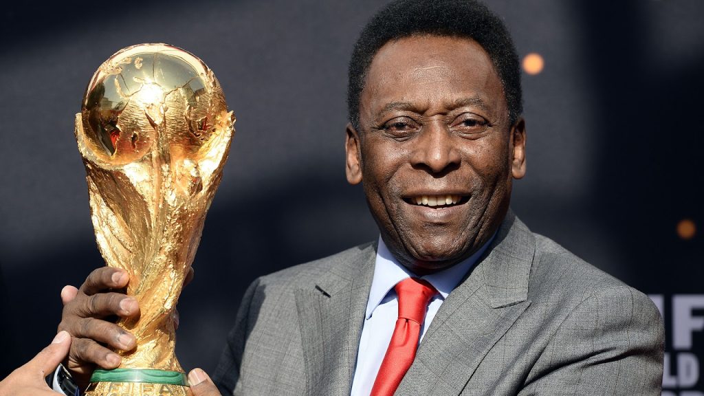 Liệu rằng Pele có bao nhiêu quả bóng vàng trong sự nghiệp bóng đá của mình?